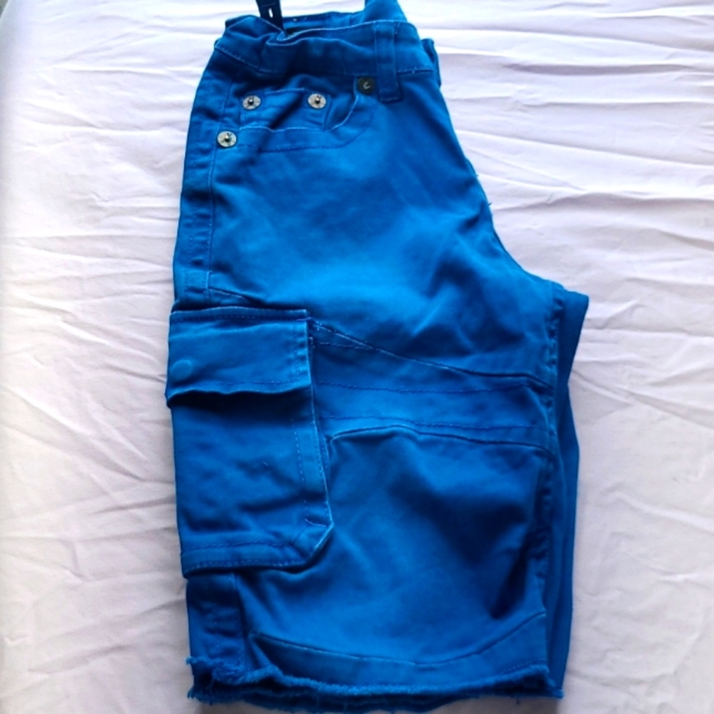 TRUE RELIGION CUTOFF JEANS BOYS BLUE CARGO SHORTS SIZE 10. B'92 - Picture 3 of 10